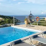 Pangolas Paxos * Longós