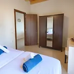 Pangolas Paxos Apartament *