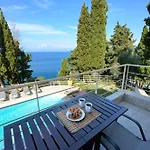 Pangolas Paxos *