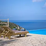 Pangolas Paxos Apartament *