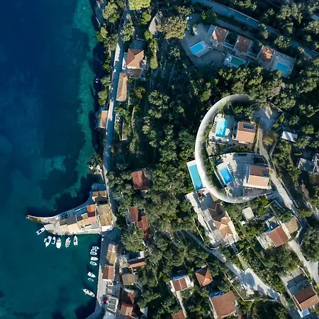 Pangolas Paxos Apartment