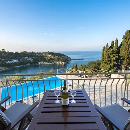 Pangolas Paxos Apartament