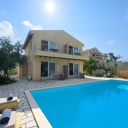 Pangolas Paxos Apartment
