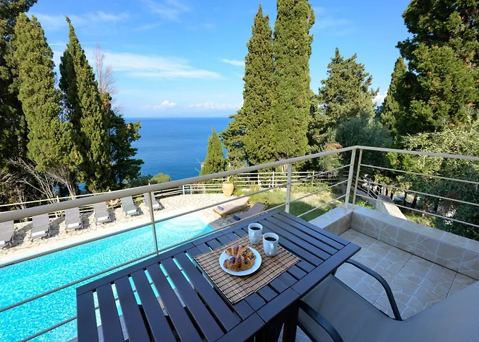 Pangolas Paxos *