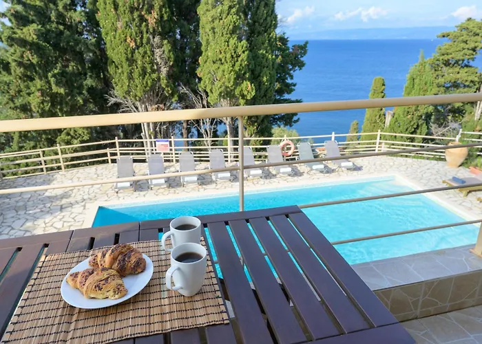 Pangolas Paxos Διαμέρισμα *